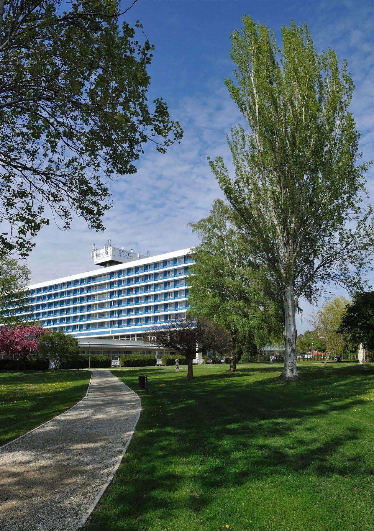 Danubius Hotel Annabella Balatonfured Exterior photo